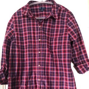 GAP poplin shirt - size L. Never worn.